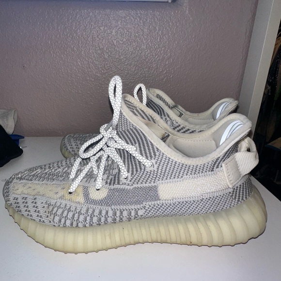 Adidas Yeezy Boost- light gray - Picture 2 of 7
